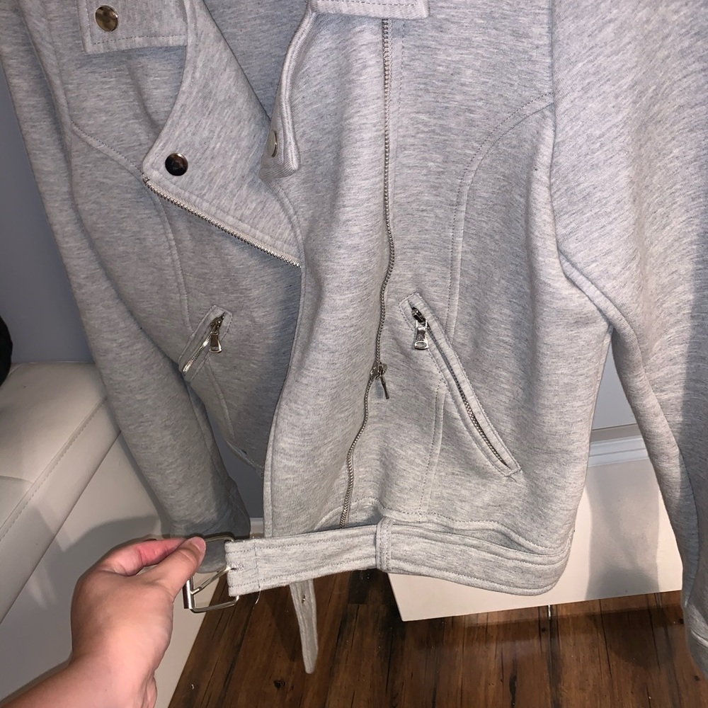 Cropped Jacket - Picture 8 of 10